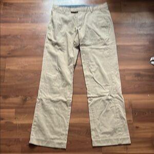 GAP Khaki Chinos Versatile Cotton Blend Size 33x34